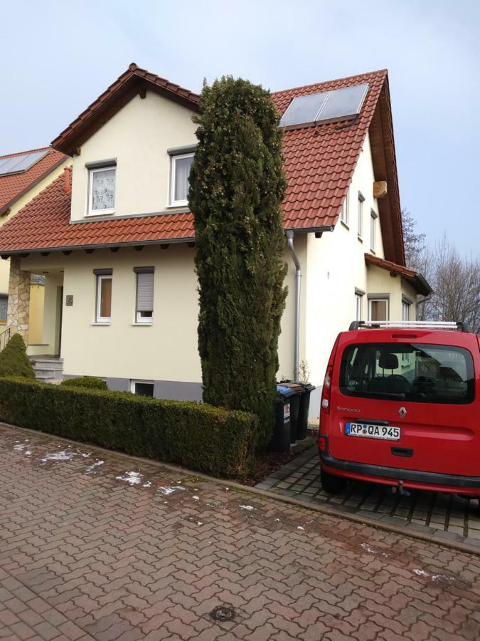 House Of 'Welcome Dannstadt-Schauernheim Екстер'єр фото